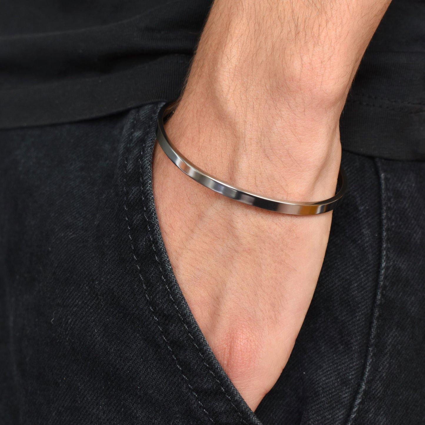 Pulseira Masculina Sólida em Aço Inoxidável